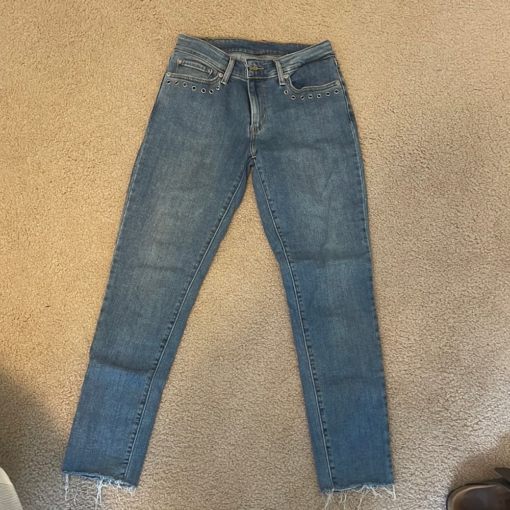 Women’s Levi Jeans